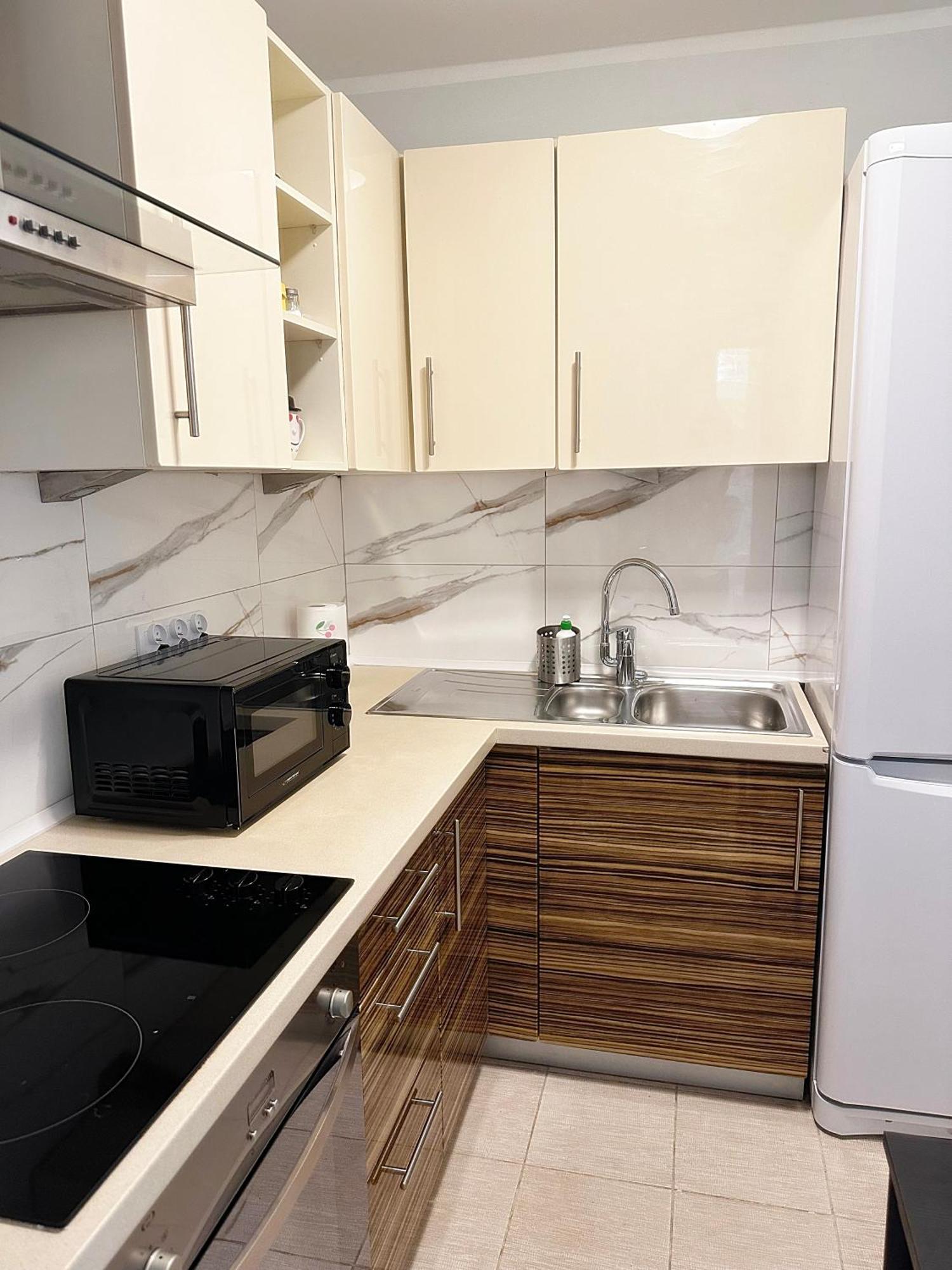 ורשה Coser Apartamenty Metro Onz מראה חיצוני תמונה
